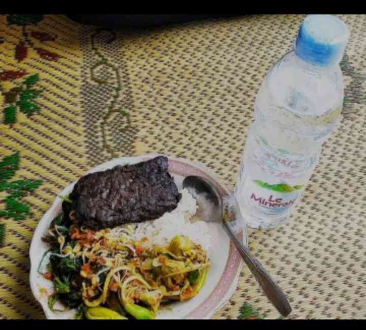 Sego Pecel Kembang TuriSumber : Dokumen Pribadi via FB Mbak Lily