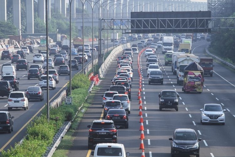 Ilustrasi: Jalan tol. (Sumber: ANTARA FOTO/Asprilla Dwi Adha/wsj via kompas.com)