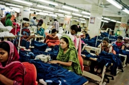 Pekerja di Pabrik Garment Asia (youthvoices.live) 