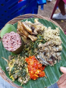Potret hasil masakan sebagai kuliner lokal di desa wisata Loha (dokumentasi pribadi)