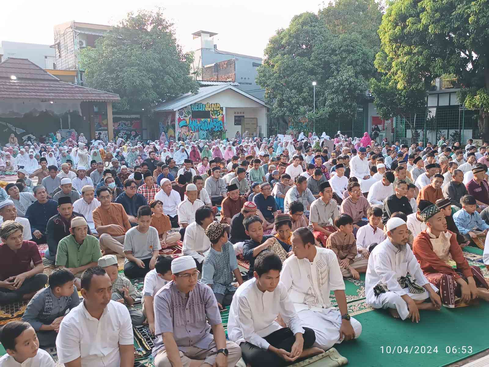 Dokumentasi jamaah Sholat iduyl fitri (dokumen pribadi )