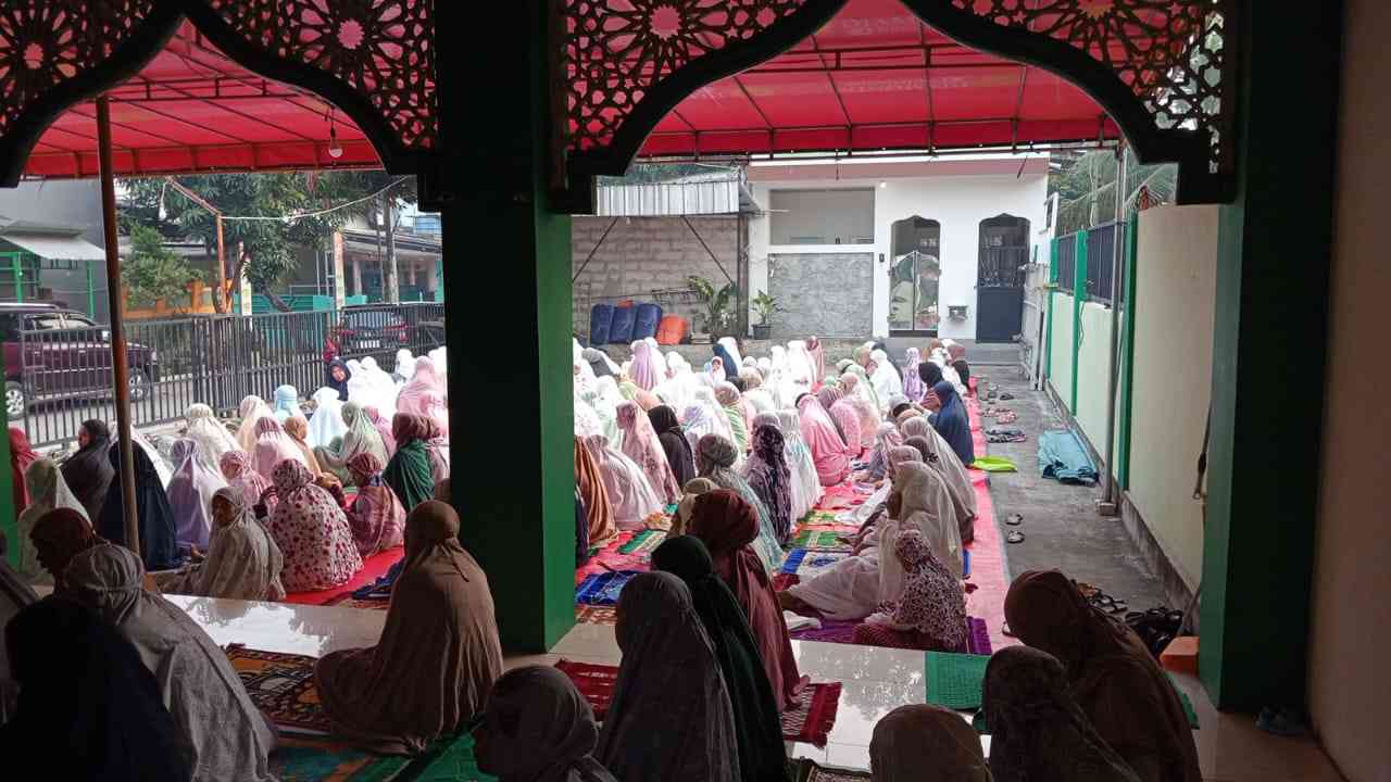 sumber gambar: Dokmen Masjid Al Husain