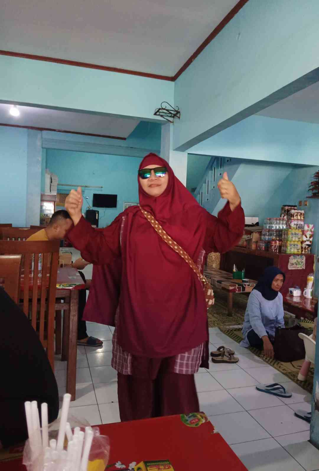 Narsis dulu biar meyakinkan kalau bukan pemesan bodong, hihihi (dokpri)