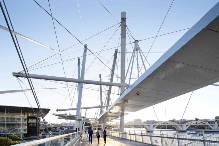 Sumber: Kurilpa Pedestrian Bridge — COX (coxarchitecture.com.au) 