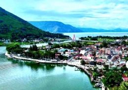 Waterfront City Pangururan dilihat dari arah selatan kota (Foto: instagram.com/Jhonny Siahaan)