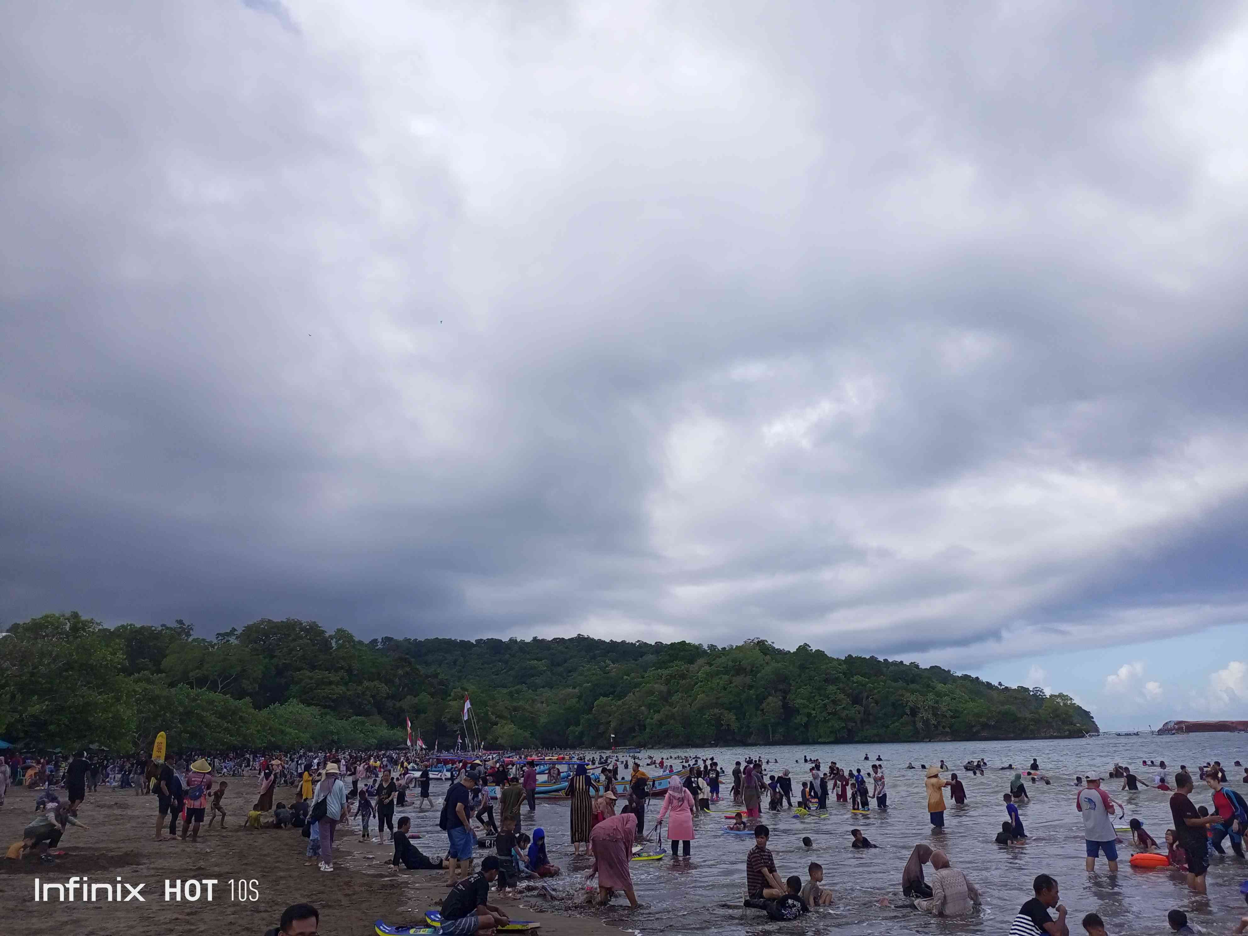 Pantai Pangandaran Timur (dok. pribadi)