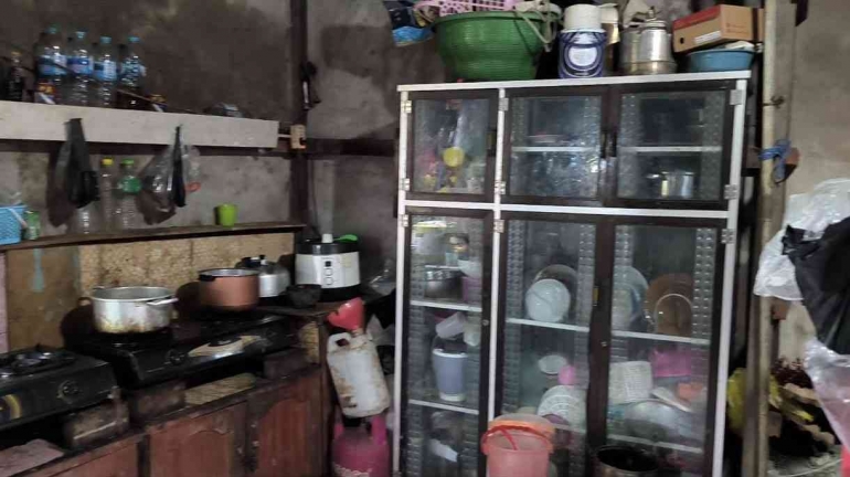 Kondisi dapur rumah Ibu Sahara