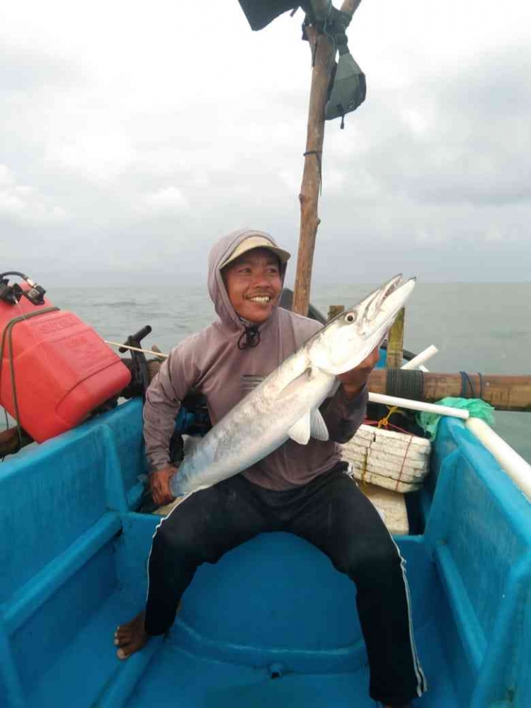 Sumber pribadi alfinanh (nelayan mendapat ikan )