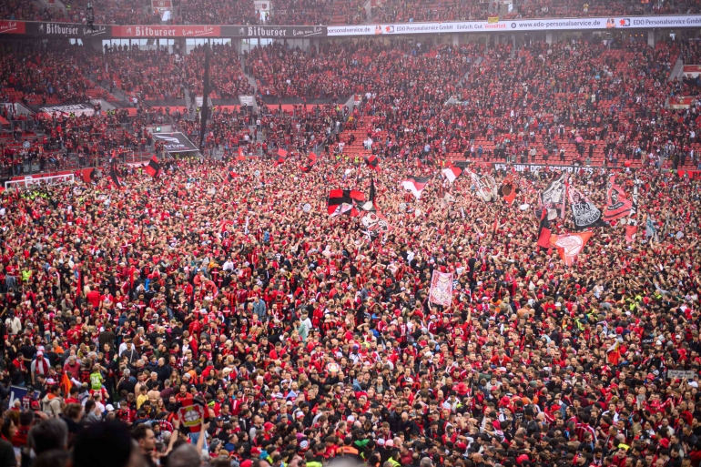 Suasana pesta juara Bayer Leverkusen di Bay Arena. Sumber: X Ofisial Bayer 04 Leverkusen @bayer04_en 