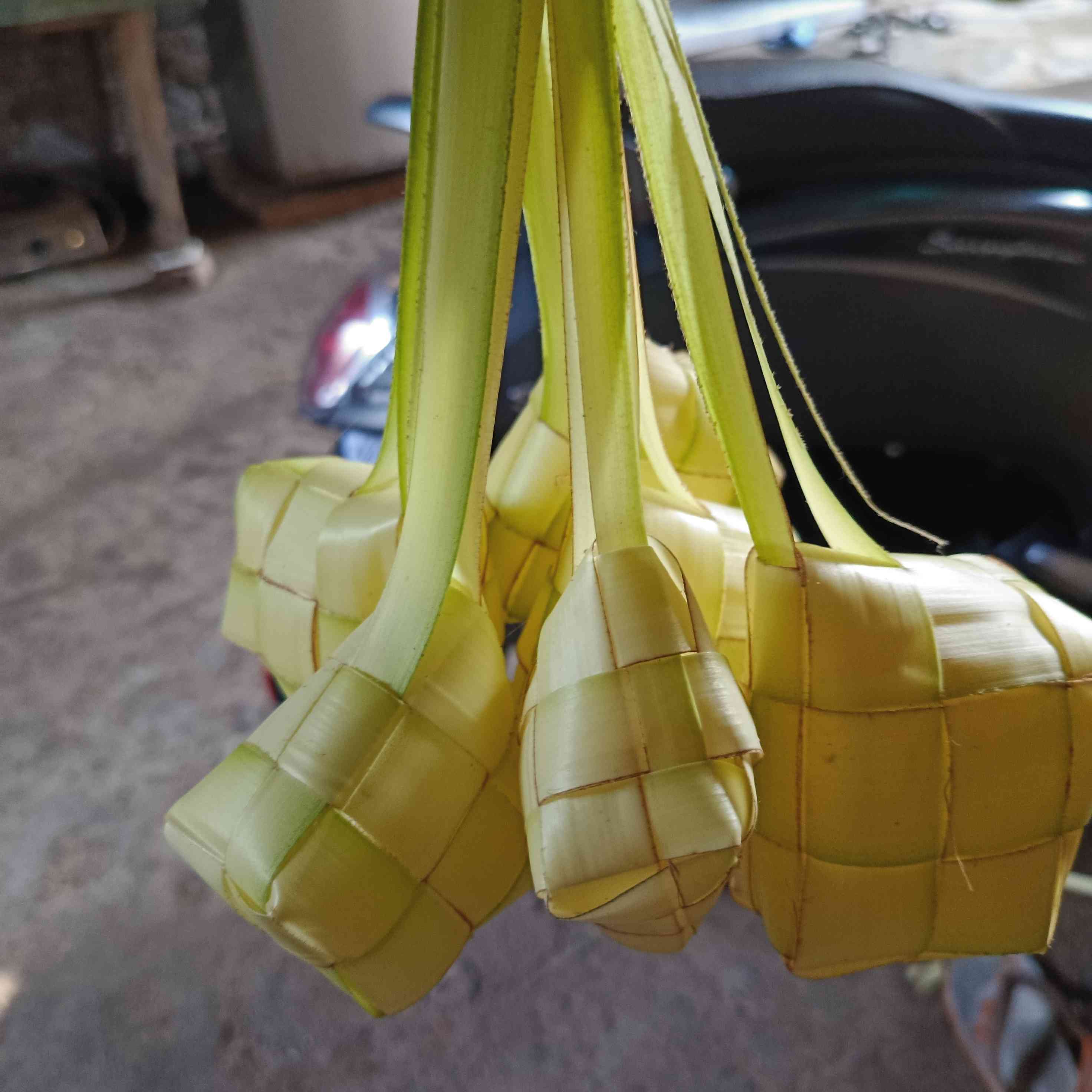 Hari raya ketupat atau di sebut pula lupakan, yang di laksanakan satu minggu setelah hari raya idul fitri, sumber : dokpri