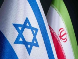 Ilustrasi bendera Israel-Iran. (Dok ddhk.org)