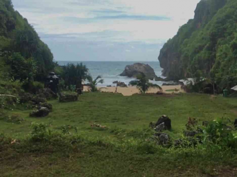 Pemandangan Pantai Wohkudu. Foto: Jacinda Claramuti Purnomo