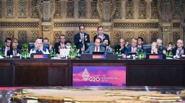 (Sumber: https://www.kominfo.go.id/content/detail/45795/tutup-ktt-g20-bali-presiden-bersyukur-deklarasi-g20-bali-diadopsi-dan-disahkan/0/berita)