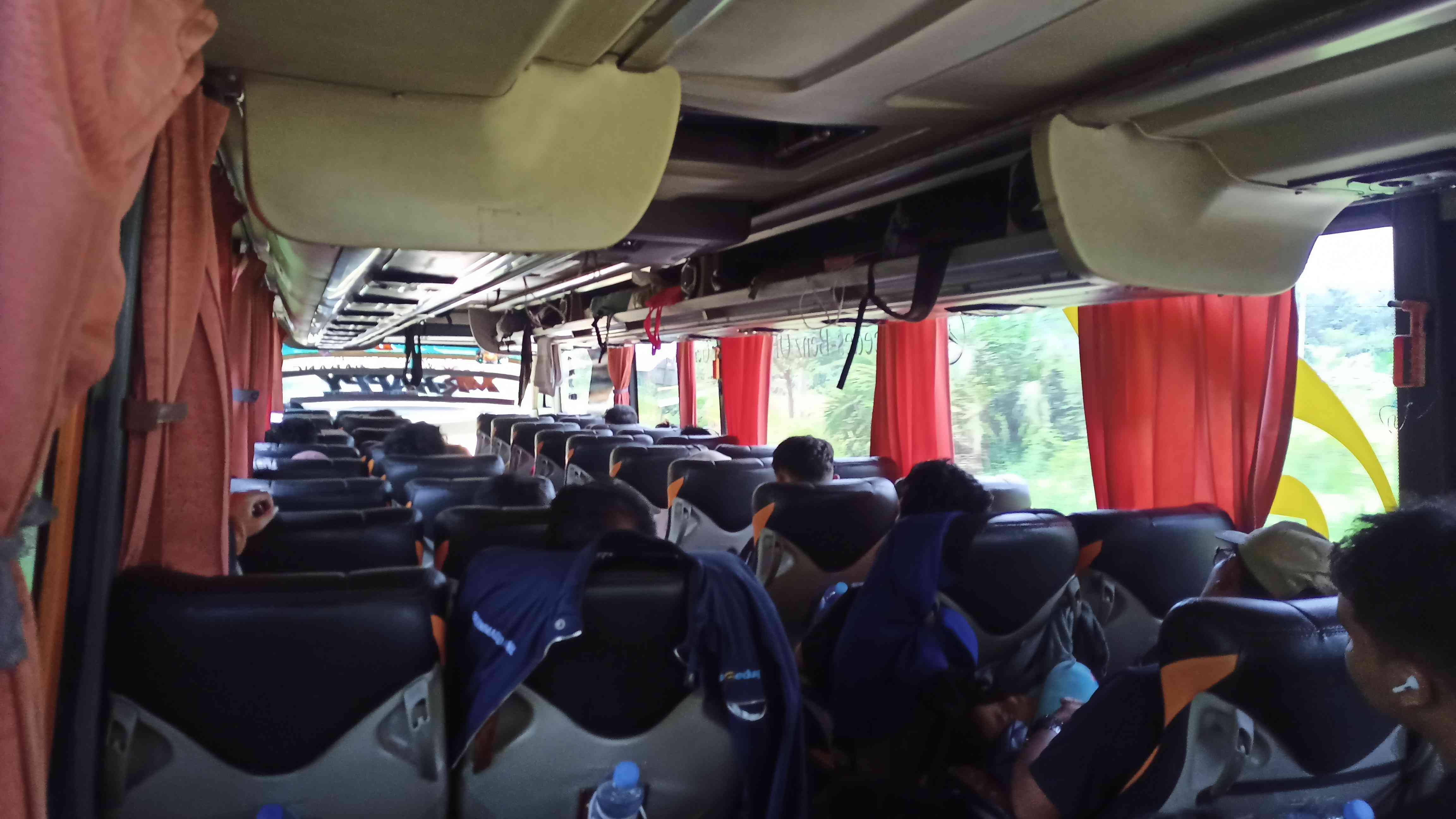 Suasana di Bus 116 ketika dalam perjalanan (Dokpri)