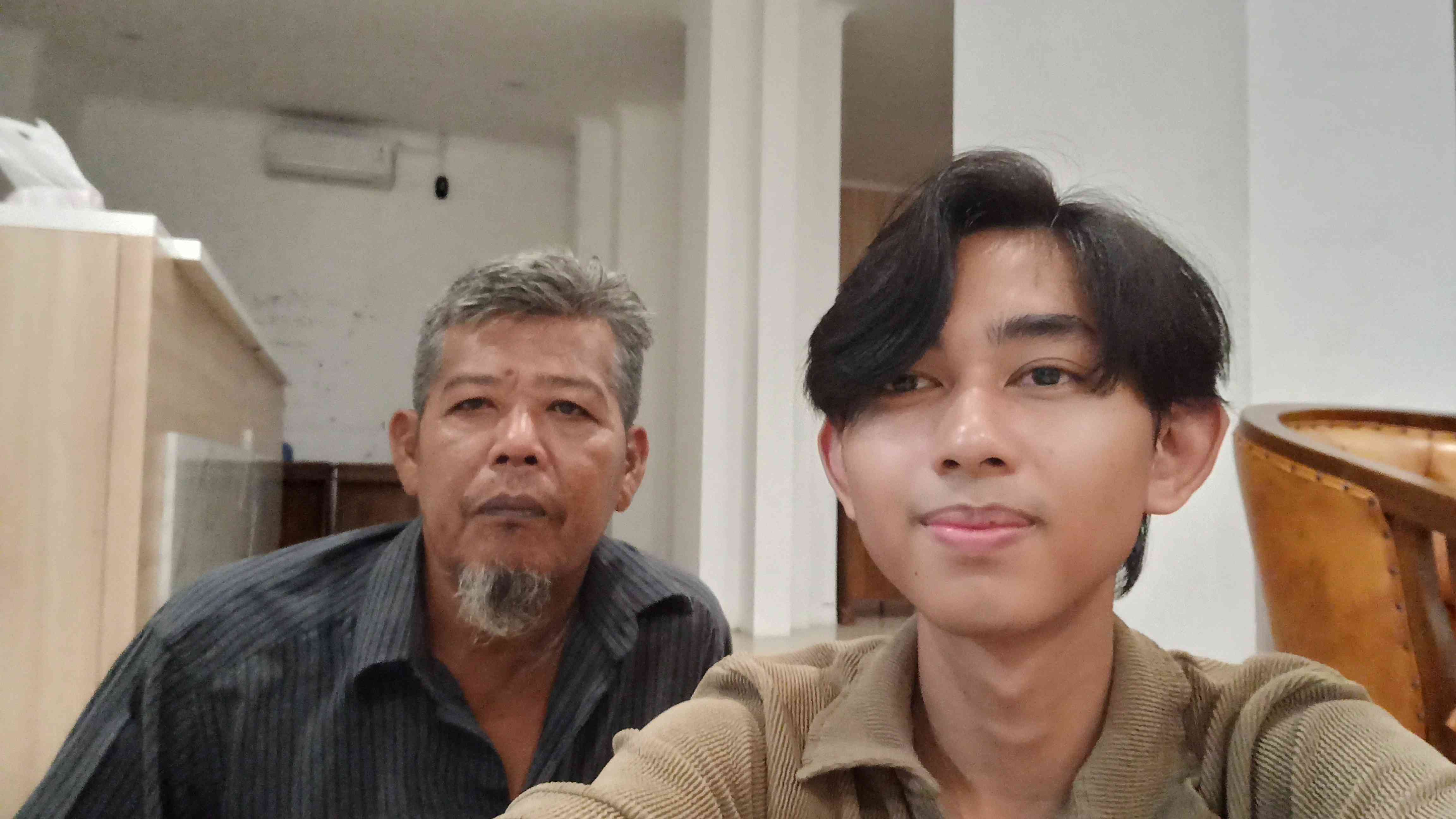 Dokumentasi Pribadi: Foto Bersama Pak Paiman (13/04/2024)