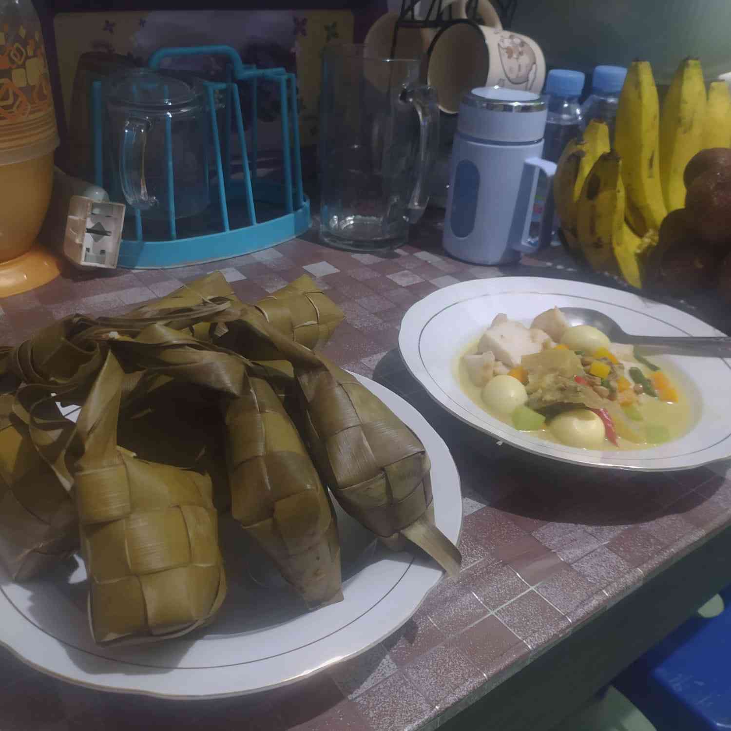 sumber pribadi (ketupat)