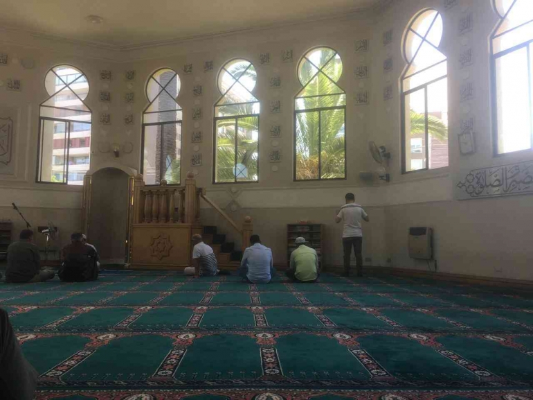 interior masjid: dokpri