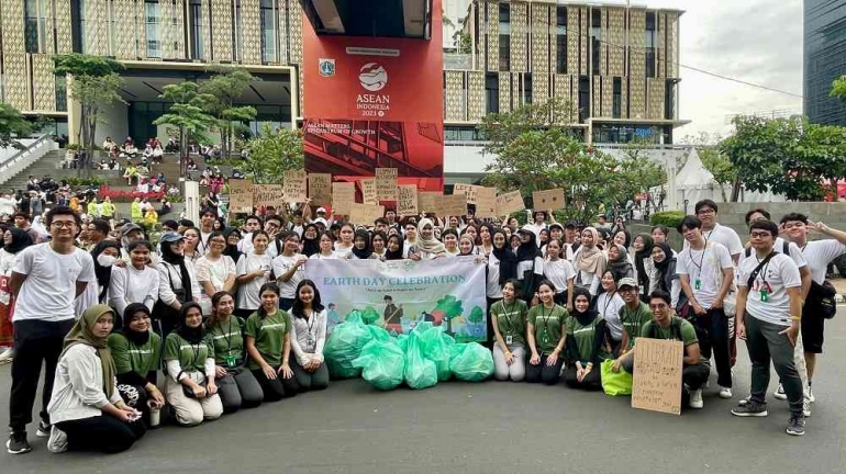 Aksi Green Welfae Indonesia memperingati Hari Bumi pada 21 April 2024-Foto: Dok Green Welfare Indonesia