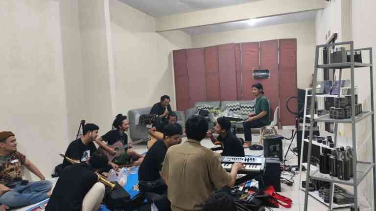 Band Rumput Laut, Ramaikan Industri Musik Tanah Air Halaman 1 ...