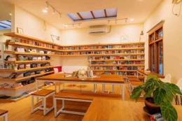 Google Maps Haru Book Cafe