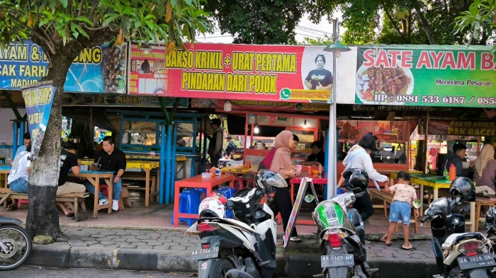 Kuliner Bakso Kerikil di Taman Badaan Kota Magelang (dokpri/irerosana)