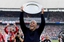 Arne Slot, pelatih Feyenoord yang menjadi target utama Liverpool. Foto: Getty Images.