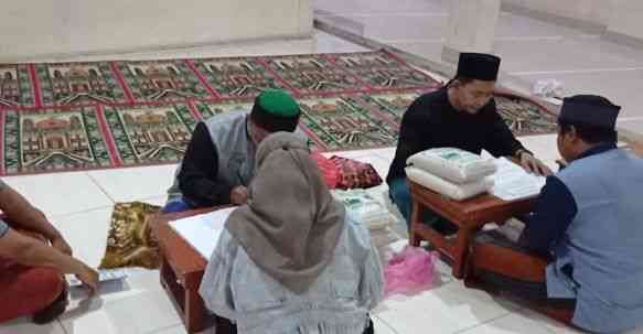 Gambar berlangsung Zakat fitrah 