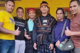 Potret Marselino bersama keluarga di Ngada, Bajawa-Flores, NTT (sumber: victorynews.com)