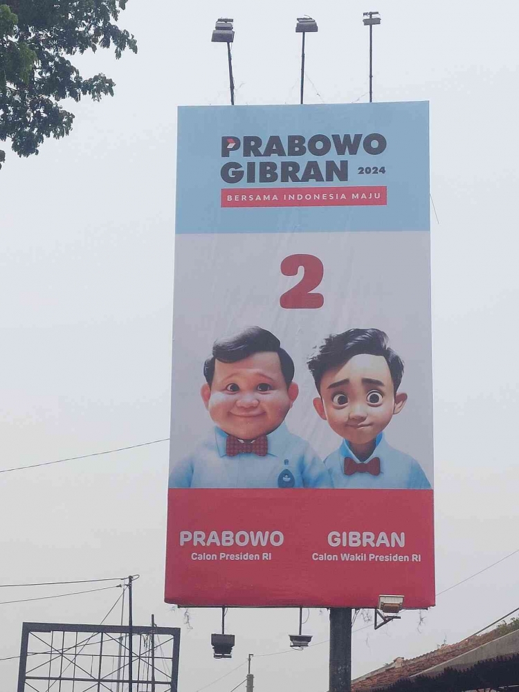 Baliho Kampanye Prabowo-Gibran dalam Pemilu 2024 menggunakan AI Art. Sumber: https://commons.wikimedia.org/.