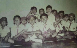 Penulis ada di dalam anggota ex-Gudep 130-133 507 Sikatan, Surabaya. Sumber gambar dokumen pribadi.