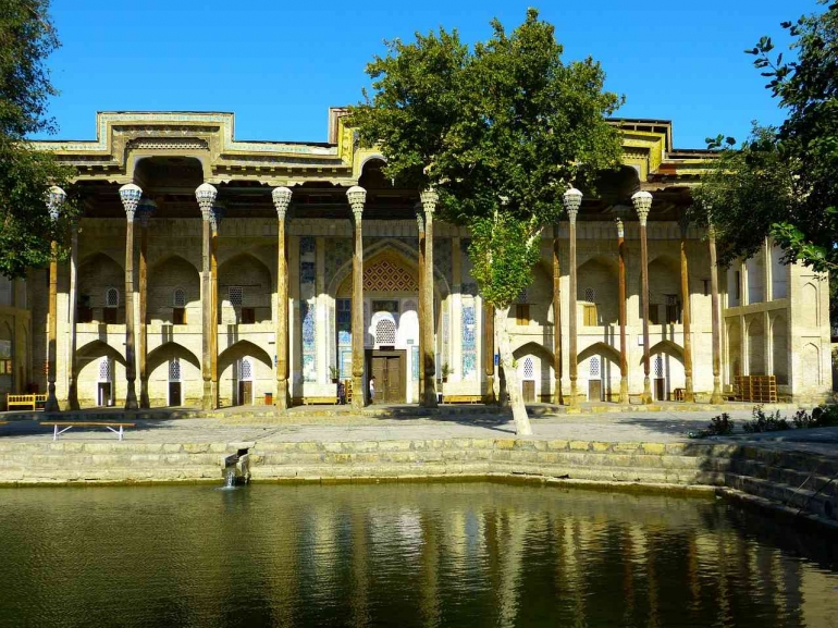 Masjid Bolo Hauz, Uzbekistan (pixabay.com/LoggaWiggler)