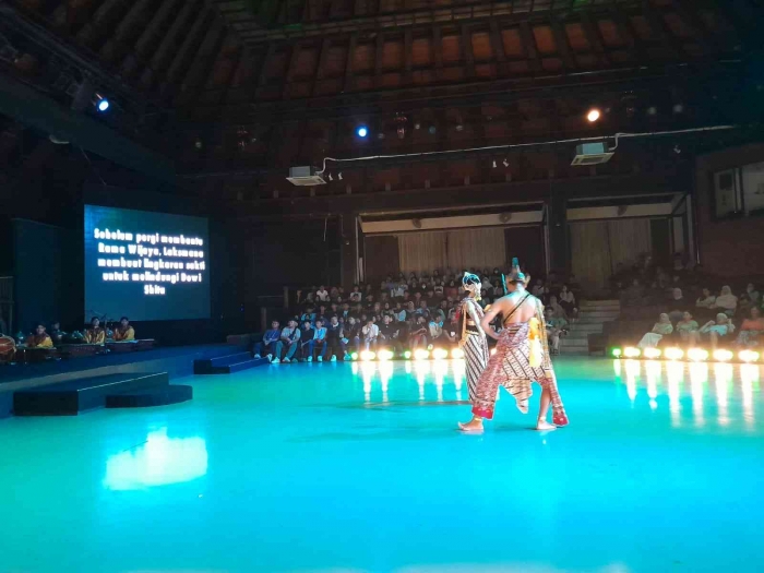 Laksmana membuat garis magis (dokpri)