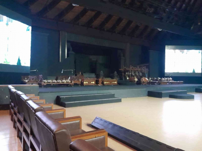 Arena pentas masih sepi (dokpri)