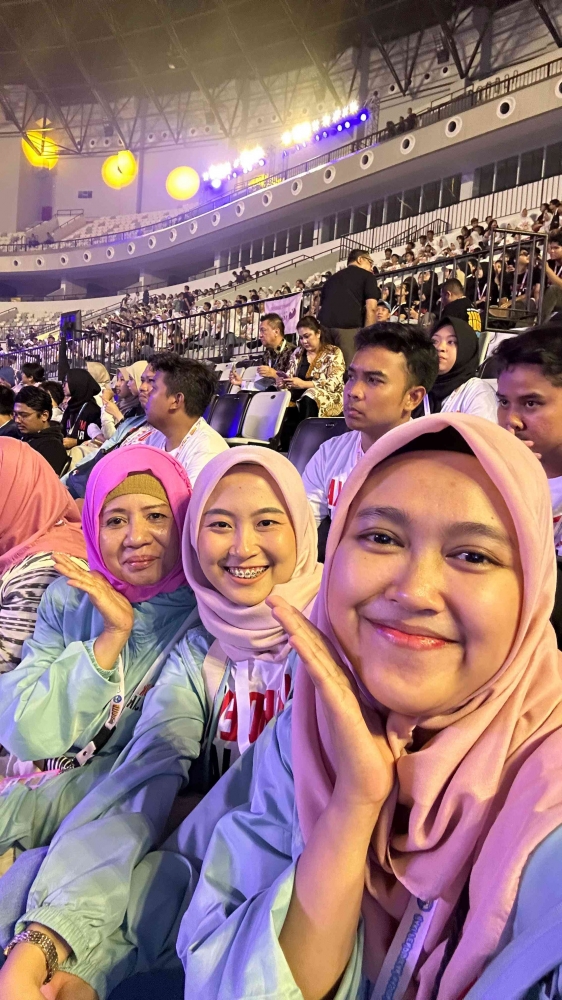 Senyuman termanis guru di acara hardiknas/dokpri