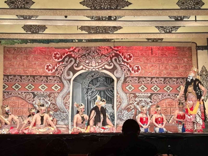 Suasana pertemuan di kerajaan Gua Barong (dokpri)