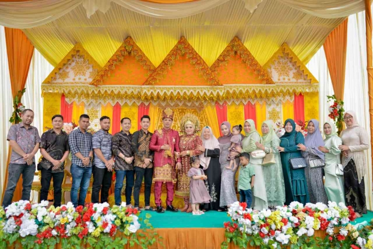sumber gambar: dokumen pribadi/ acara pesta keluarga
