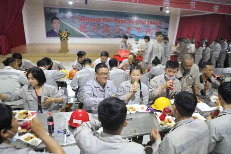 Gambar suasana silaturahmi makan malam bersama dalam merayakan momentum idul fitri PT GNI | Dokumen Foto PT GNI via Detik.com