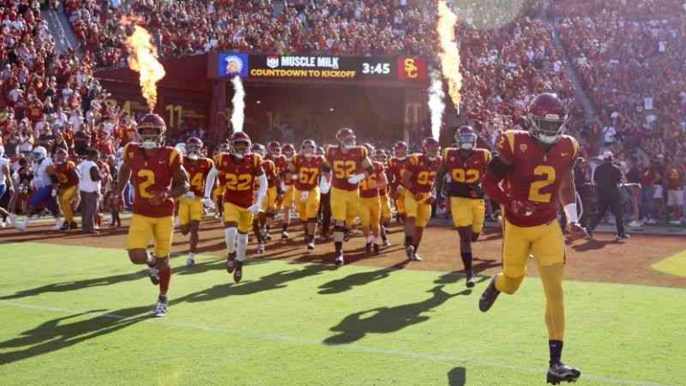 College Football. Sumber : CNN