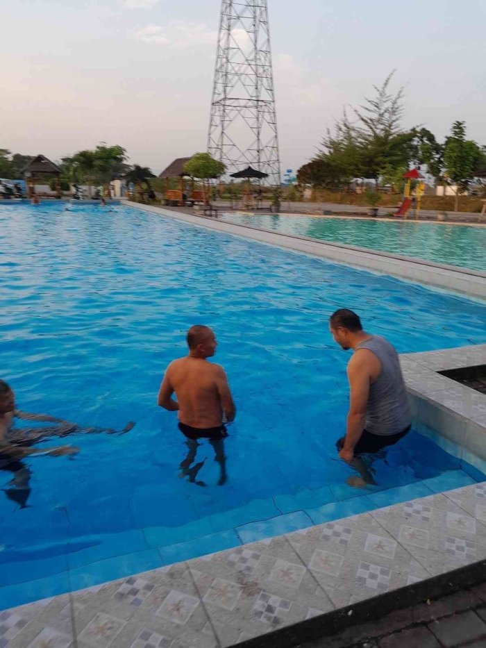 Pak Gamaruddin Siap Berenang (dokpri)