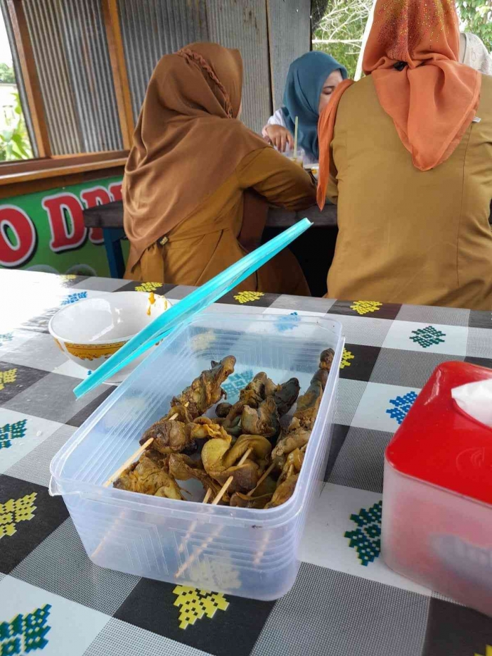 lauk tambahan ampela dan hati goreng (dokpri)
