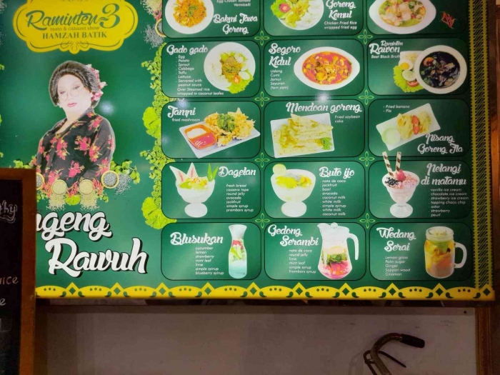 Spanduk dekat pintu masuk kantin (dokpri)