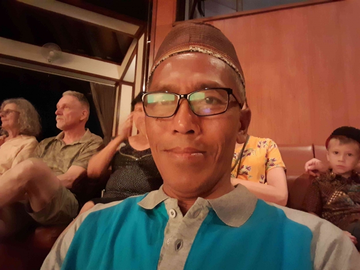 Di belakang saya penonton wisman (dokpri)