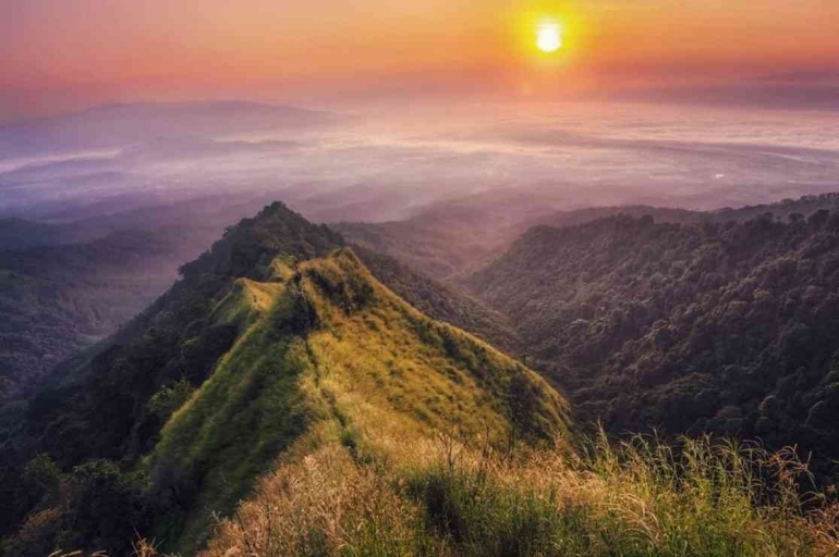 Puncak Piramid Si Punggung Naga, Bondowoso | IG/Adisusanto10-bukalapak.com