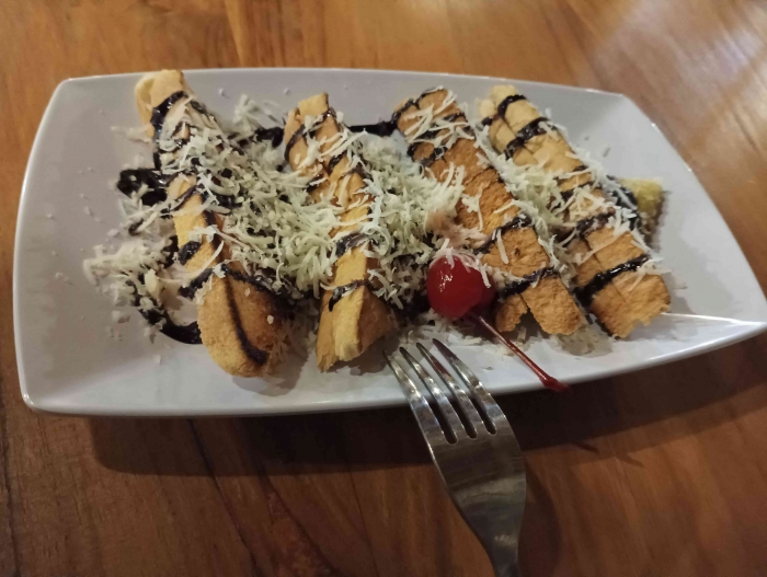 Roti bakar choco crunchy keju dengan sajian menarik(dokpri)