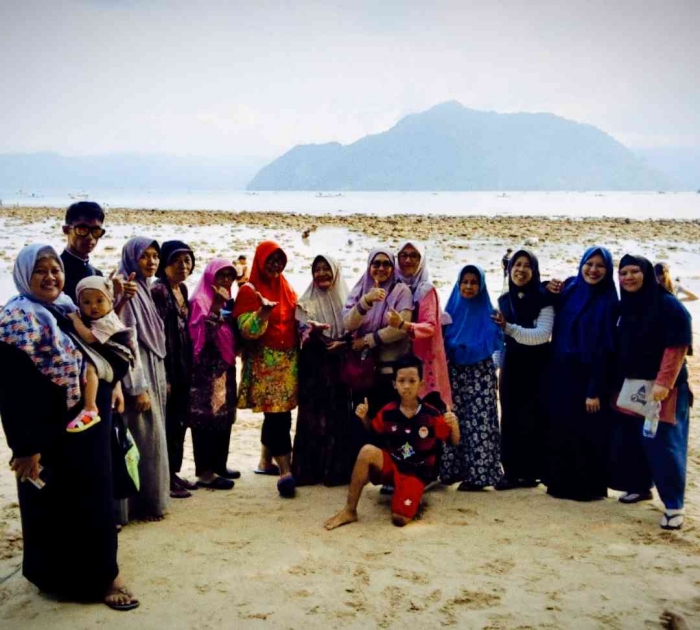 Berpose rame-rame itu wajib, hehehe...(Dokpri)