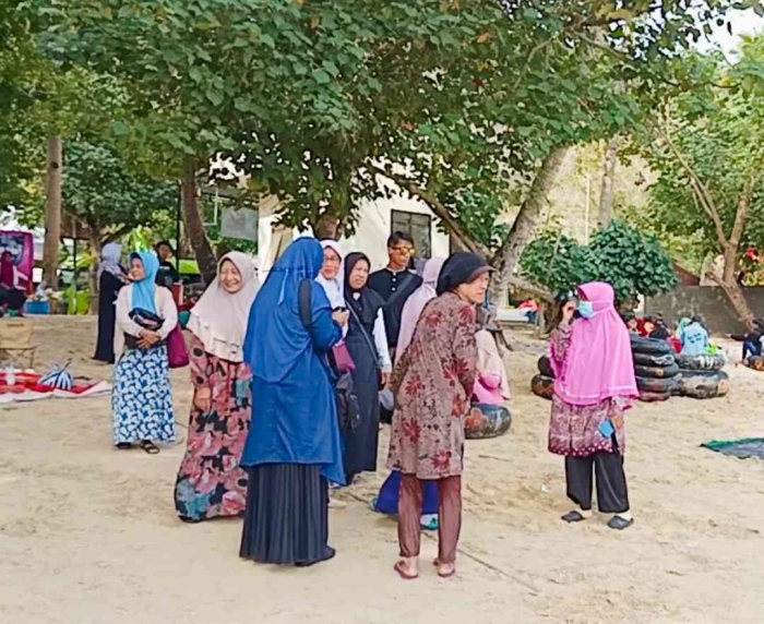 Kita sudah berada di lokasi Pantai Karanggongso (dokpri)