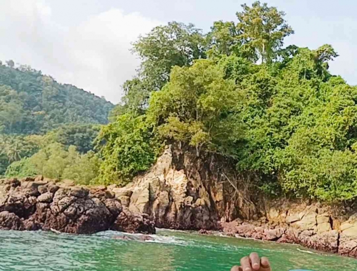 Pulau watu dukun dari dekat, semakin jelas keindahannya (dokpri)