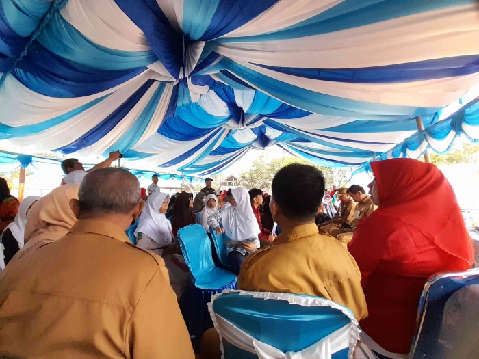 Di bawah tenda (dokpri)