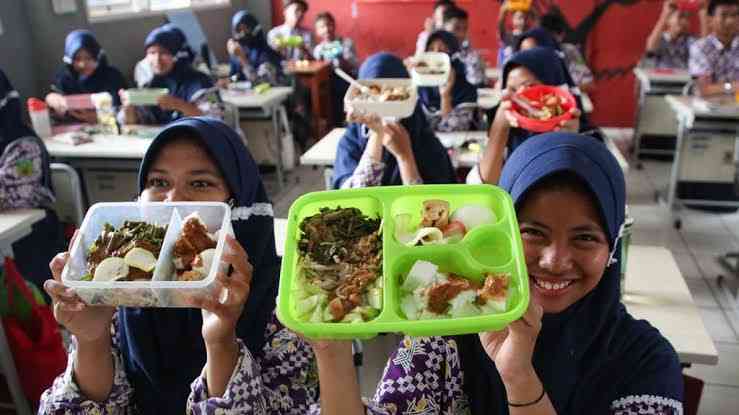Program Makan Bergizi Gratis: Menuju Generasi Sehat dan Berkualitas ...