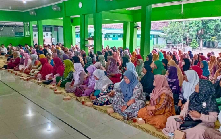orang tua siswa yang tergabung dalam POT Foto: suprihaikal
